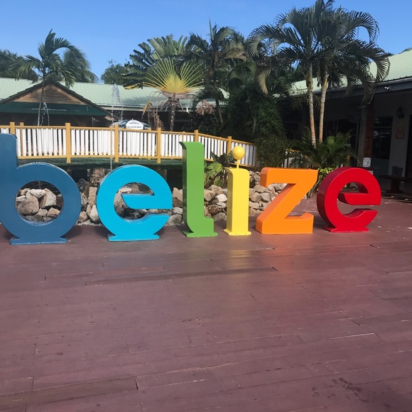 Meet your Posher, Lisa - Picture 3 of 4